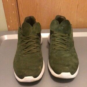 Nike Tiempo Roshe green size 8 mens